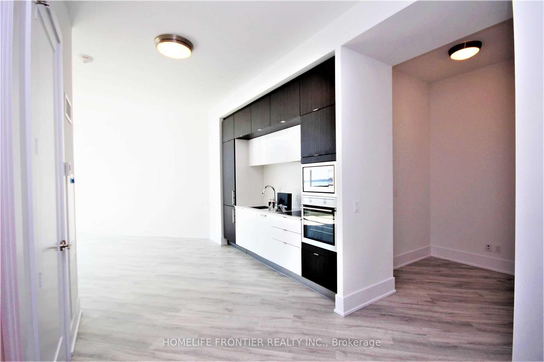 Photo 5 of Unit 912, 1 Edgewater Drive, Toronto, Waterfront Communities — HOMEH