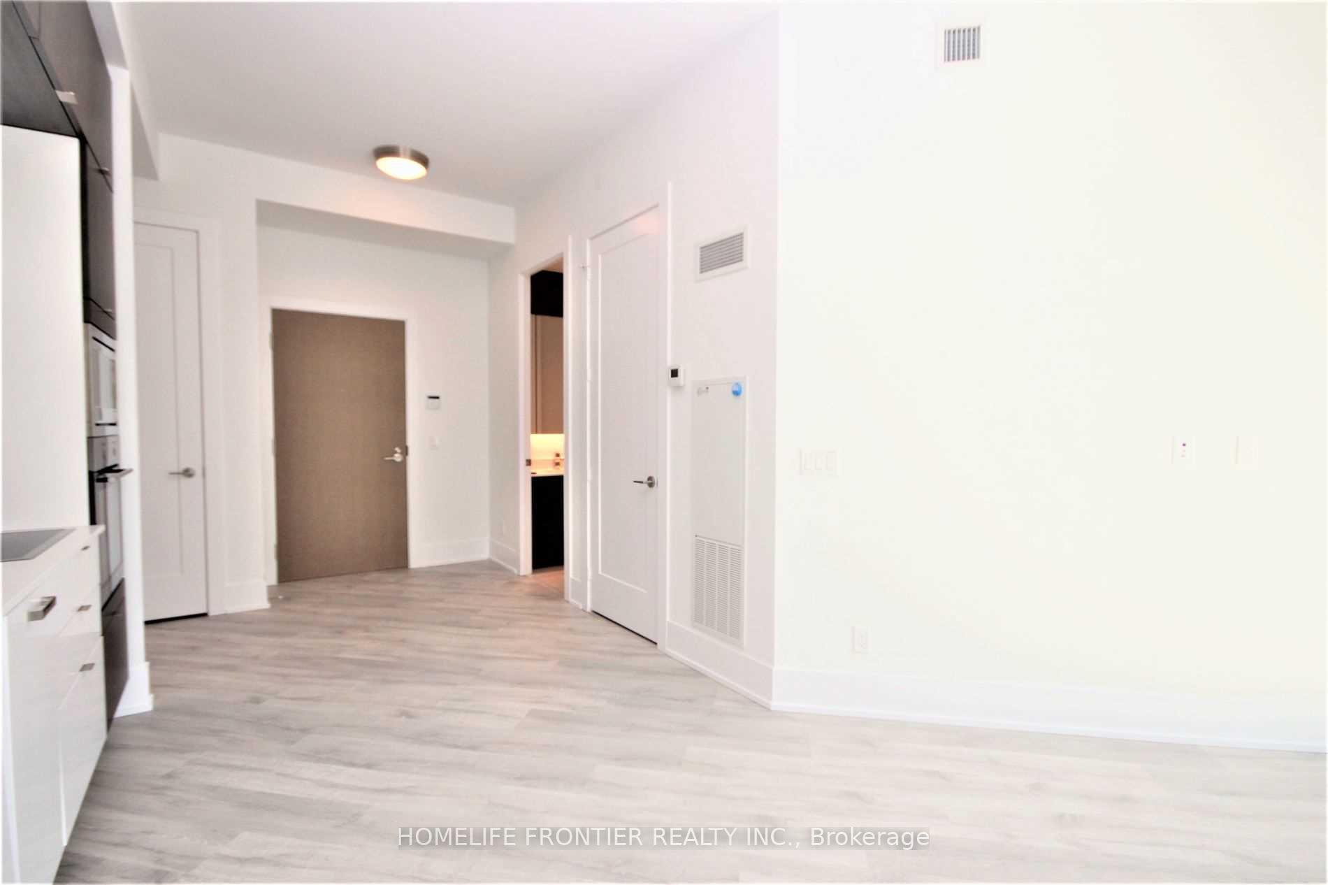 Photo 12 of Unit 912, 1 Edgewater Drive, Toronto, Waterfront Communities — HOMEH