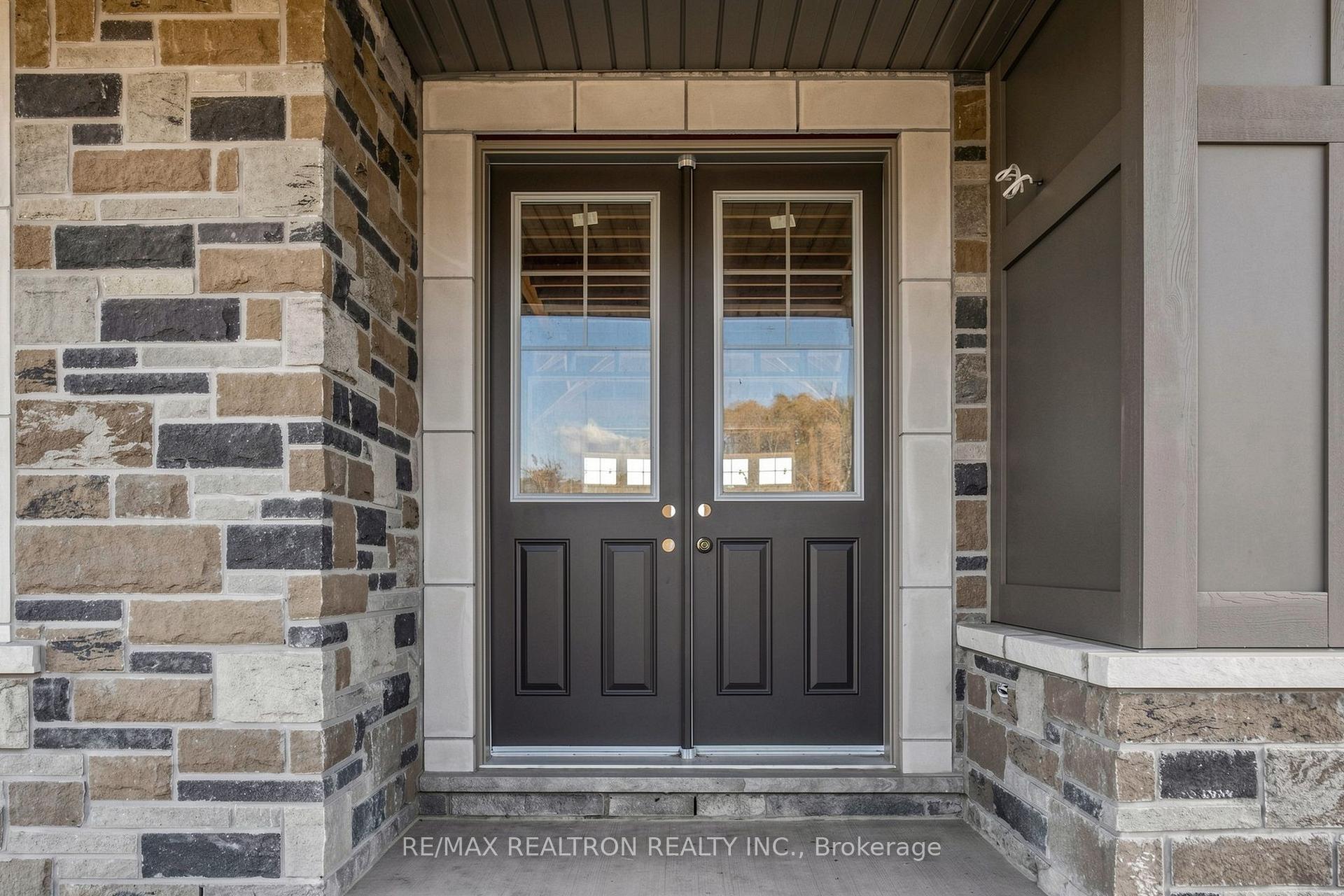 Photo 2 of 4 Bay Vista Gate, Quinte West, Murray Ward — HOMEH
