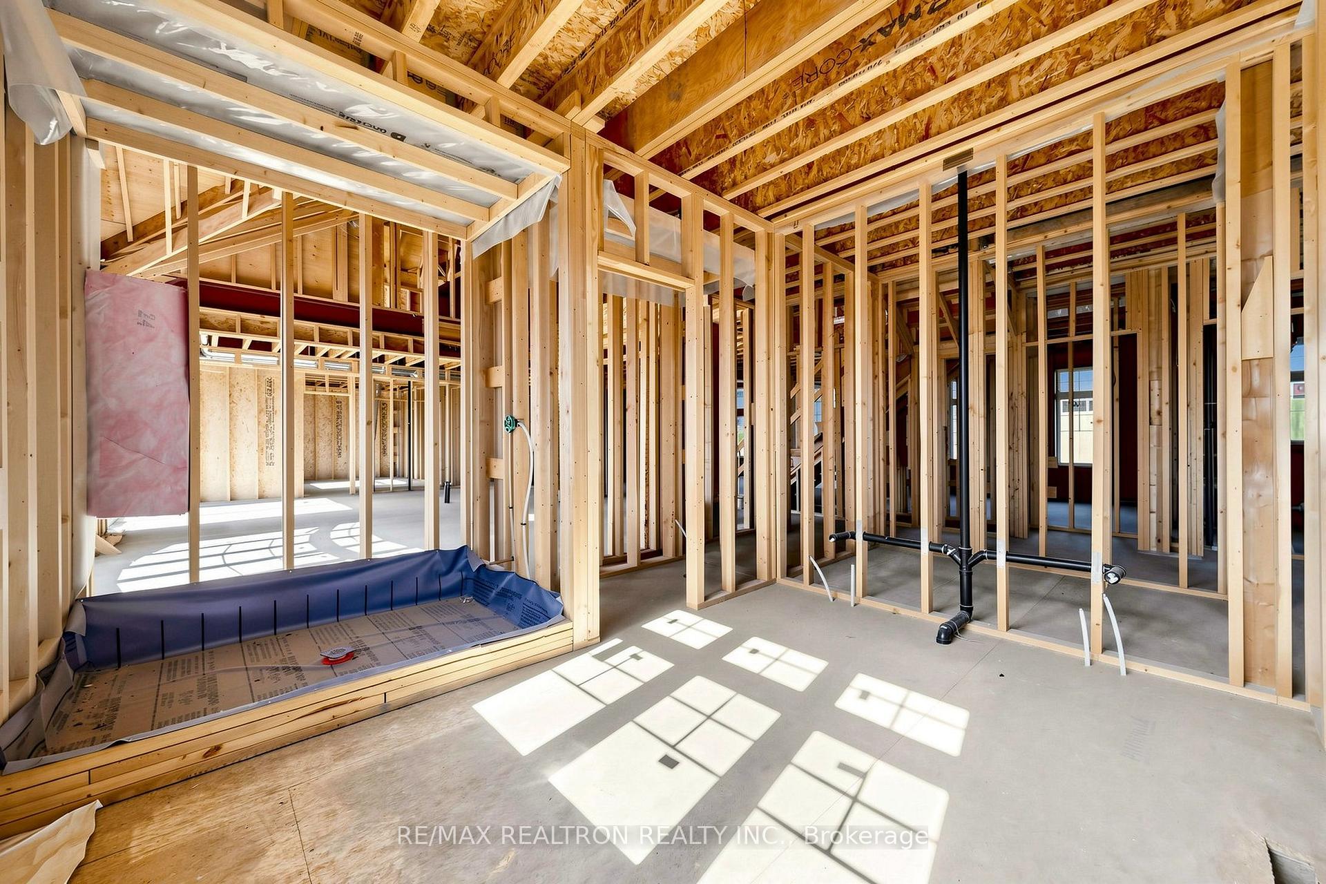 Photo 16 of 4 Bay Vista Gate, Quinte West, Murray Ward — HOMEH