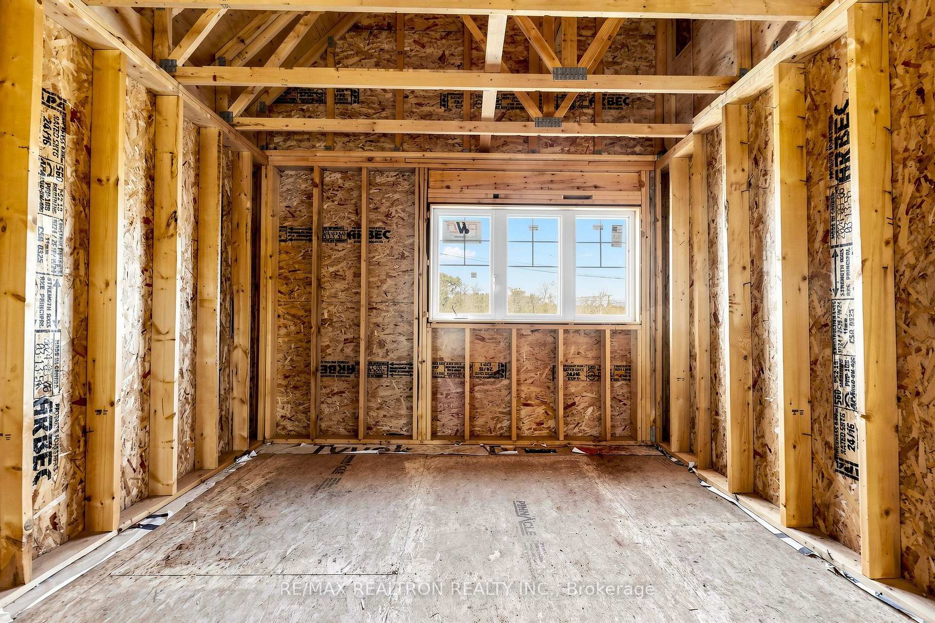 Photo 32 of 4 Bay Vista Gate, Quinte West, Murray Ward — HOMEH