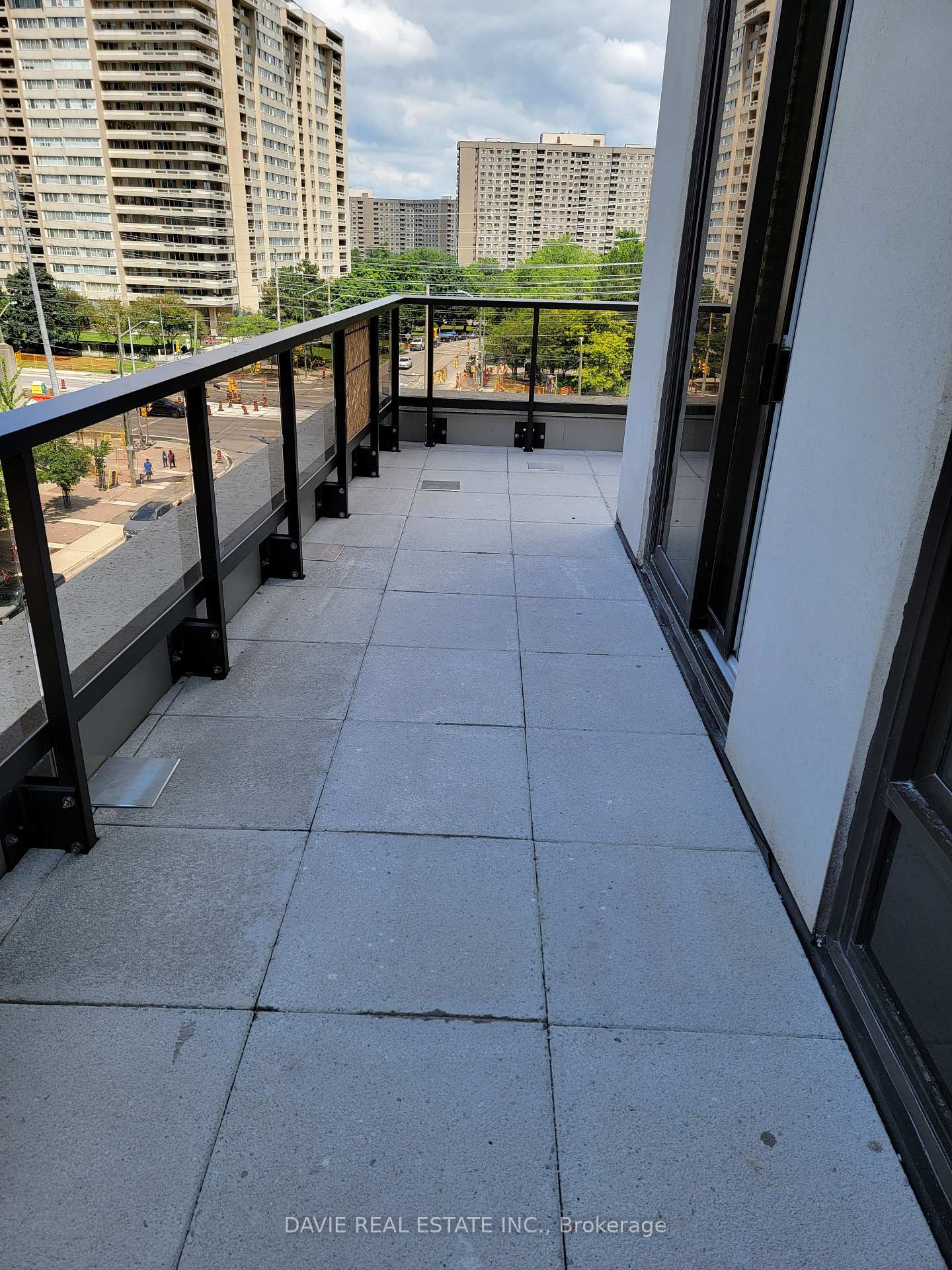 Photo of Unit 401, 30 Elm Drive W