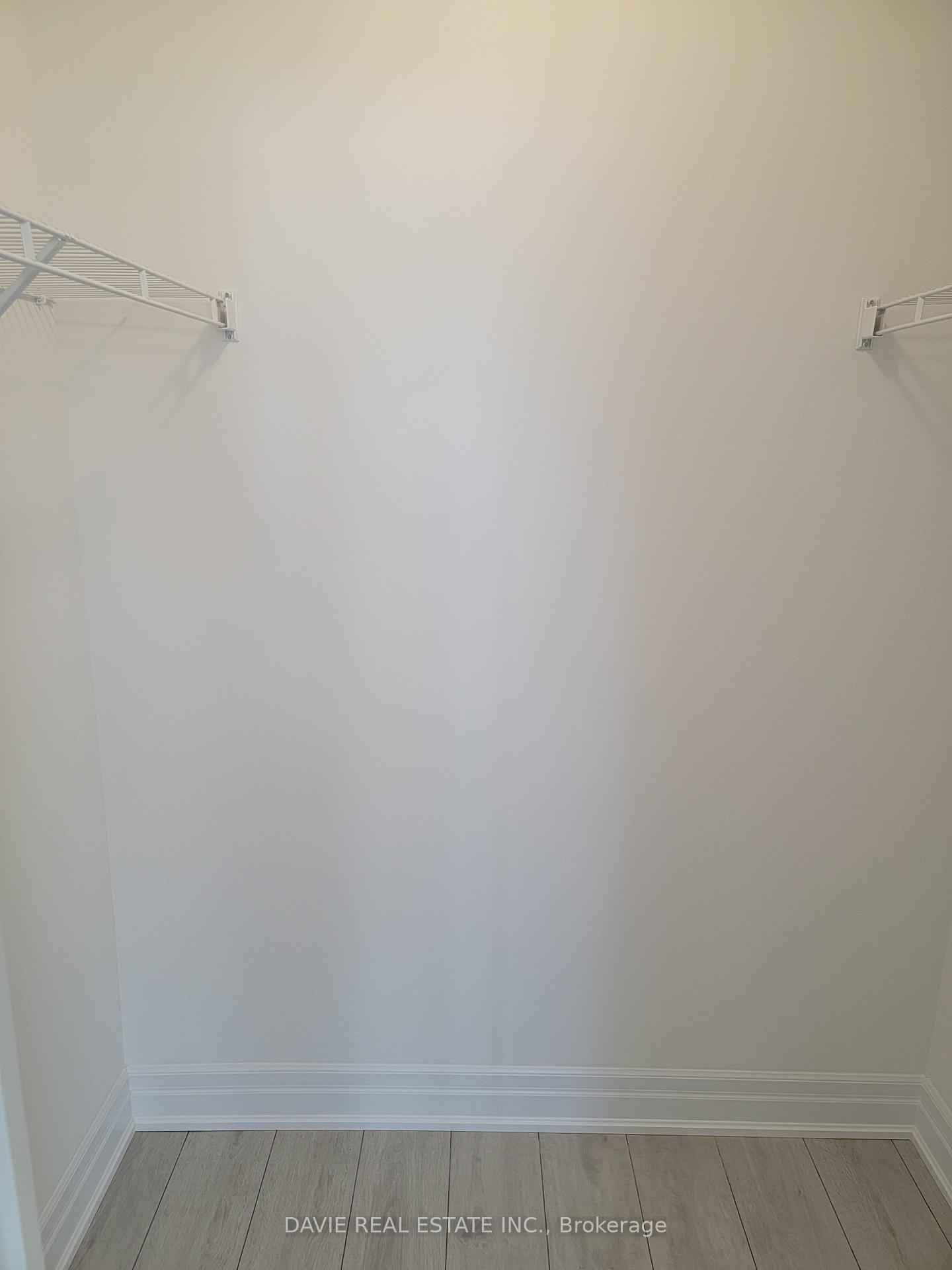 Photo 9 of Unit 401, 30 Elm Drive W, Mississauga, Fairview — HOMEH