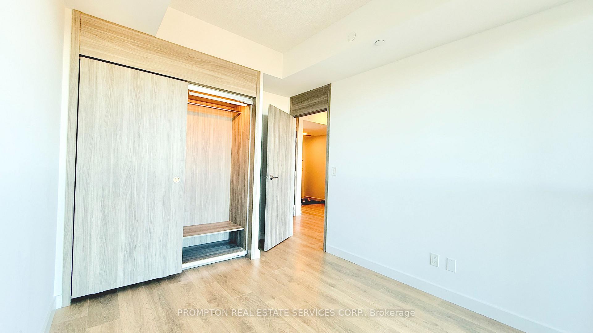 Photo 9 of Unit 2208, 18 Esther Shiner Drive, North York, Bayview Village — HOMEH