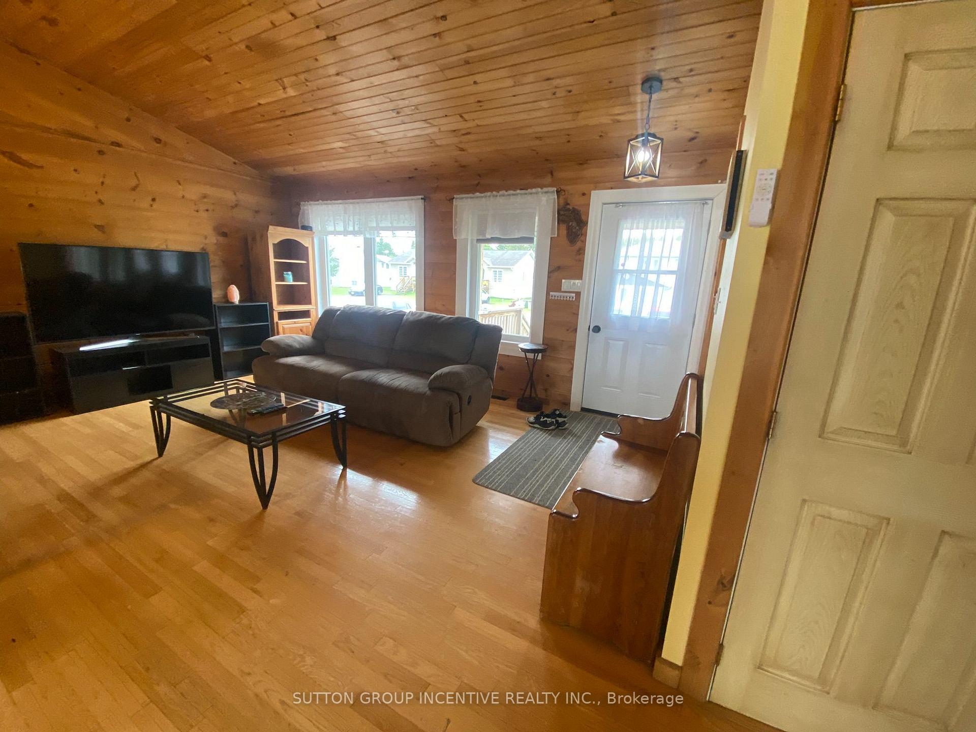 Photo 4 of 24 Bowman Avenue, Black River Matheson, Matheson — HOMEH