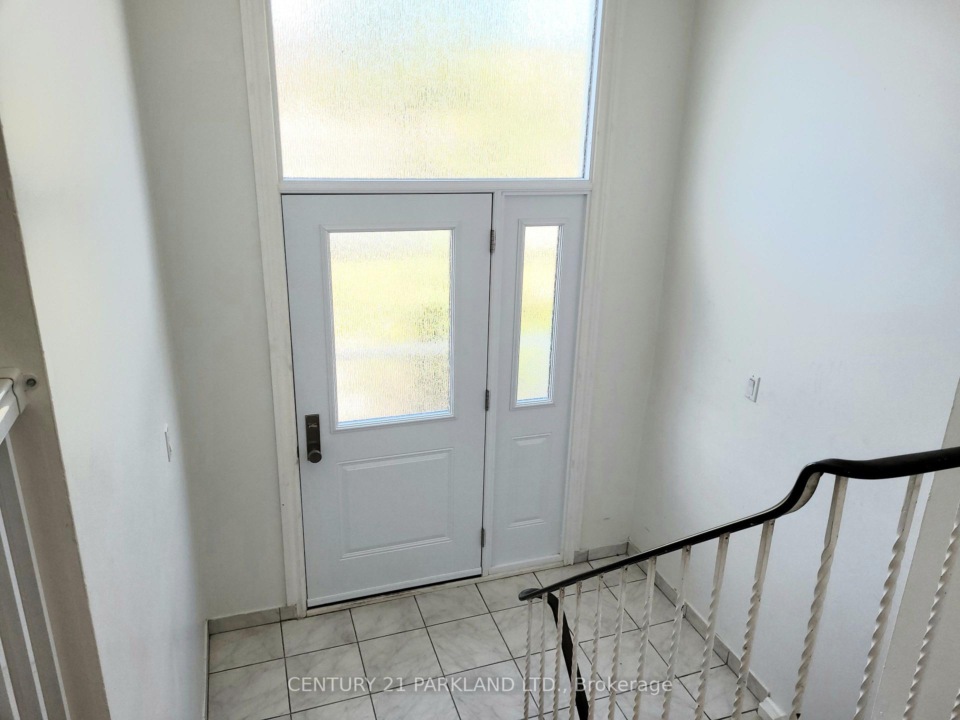 Photo 2 of 13 Tolton Drive, Brampton, Brampton North — HOMEH