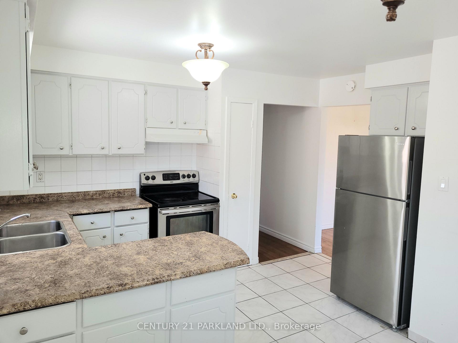 Photo 5 of 13 Tolton Drive, Brampton, Brampton North — HOMEH