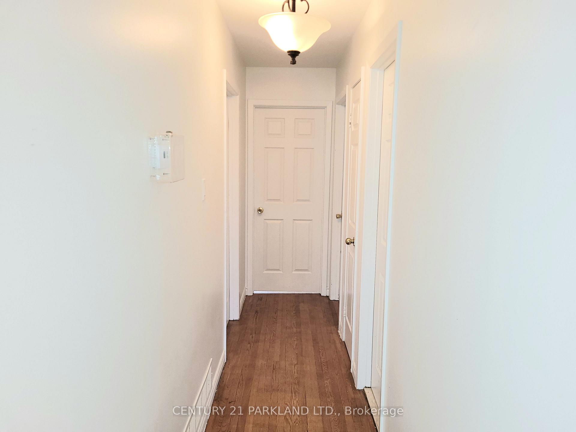Photo 11 of 13 Tolton Drive, Brampton, Brampton North — HOMEH