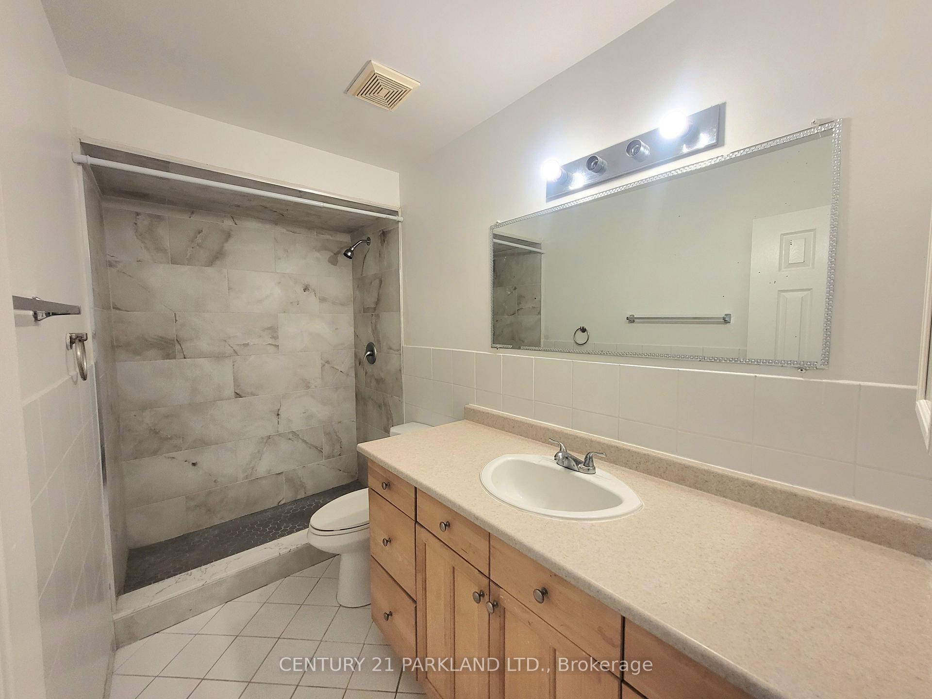 Photo 14 of 13 Tolton Drive, Brampton, Brampton North — HOMEH