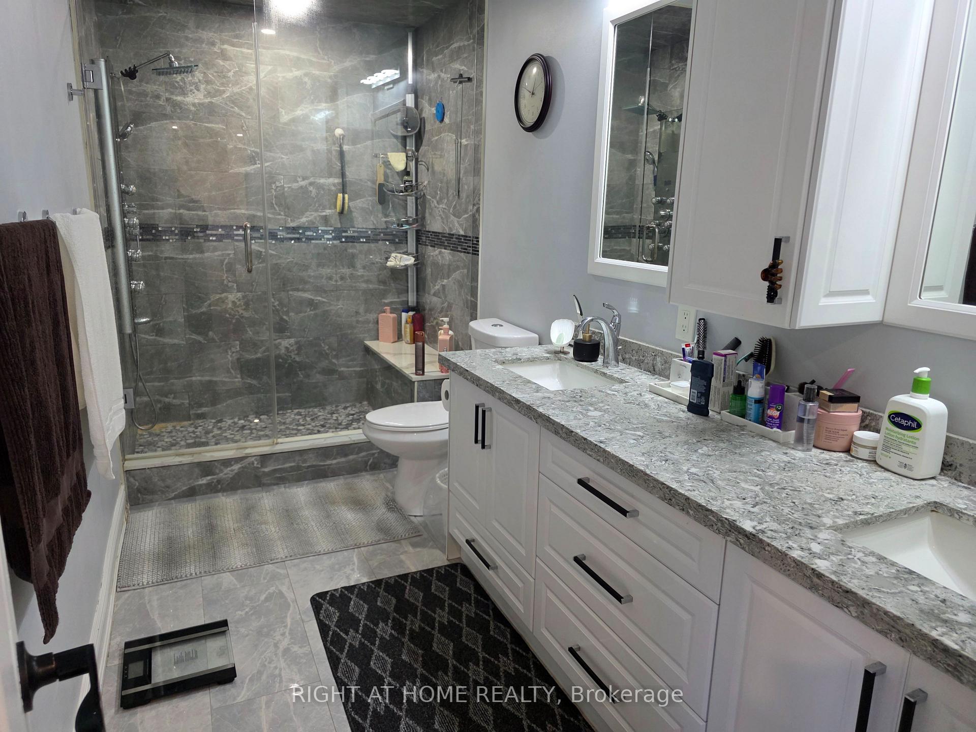 Photo 21 of 16 Griffiths Drive, Ajax, Central West — HOMEH