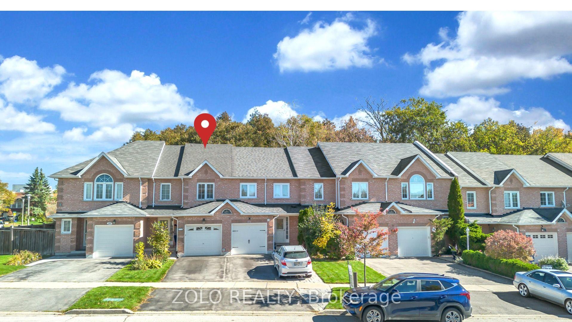 Photo 2 of 215 Park Drive, Whitchurch-Stouffville, Stouffville — HOMEH