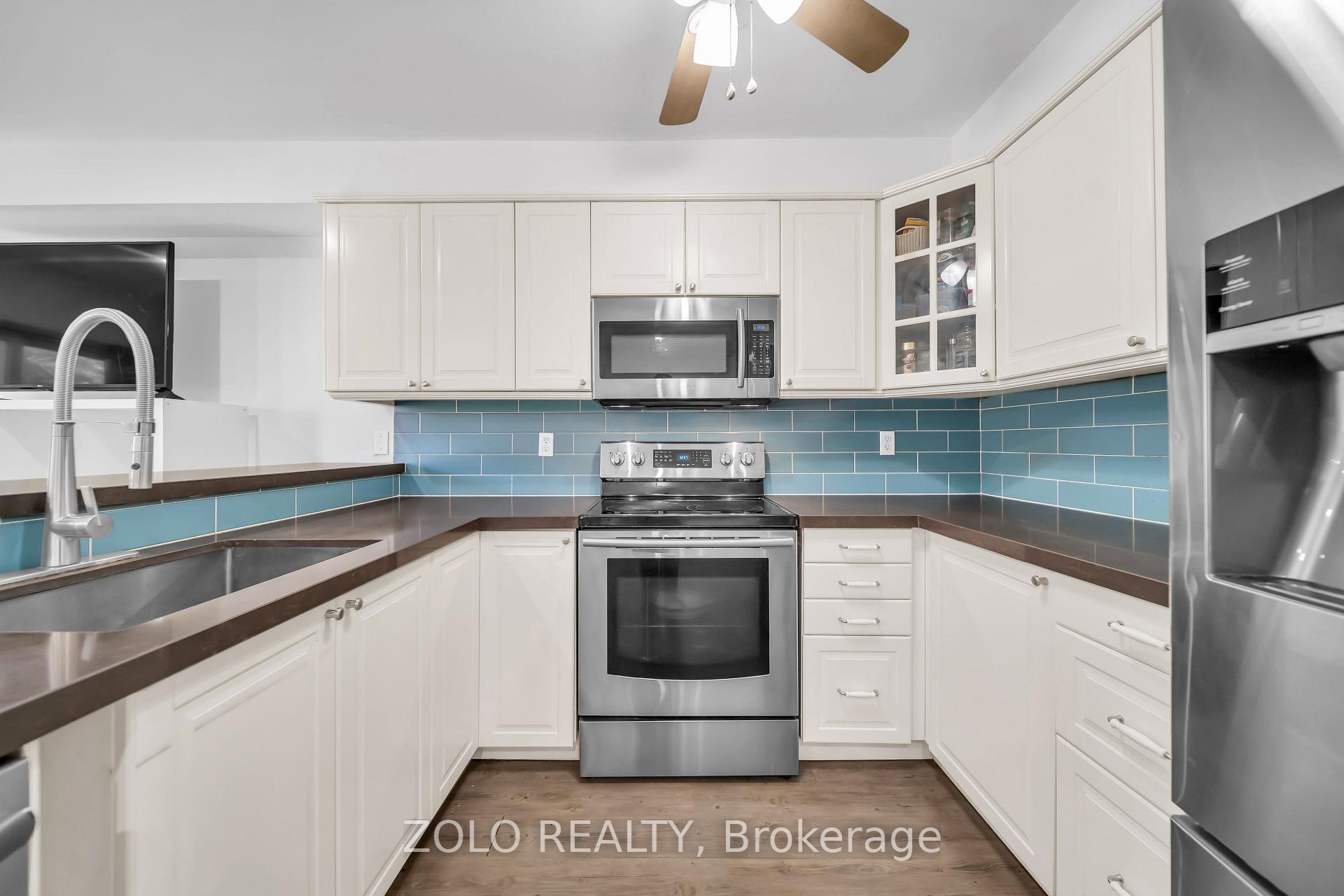 Photo 16 of 215 Park Drive, Whitchurch-Stouffville, Stouffville — HOMEH