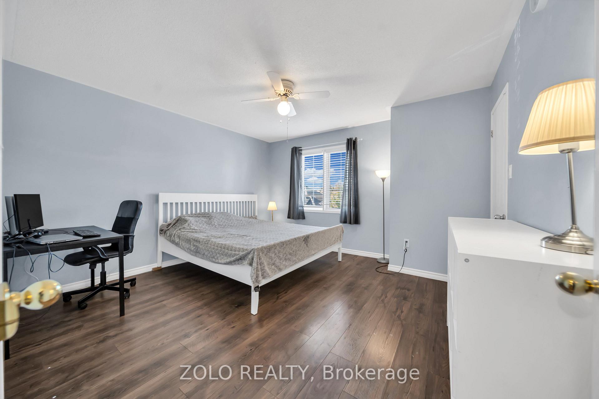 Photo 17 of 215 Park Drive, Whitchurch-Stouffville, Stouffville — HOMEH