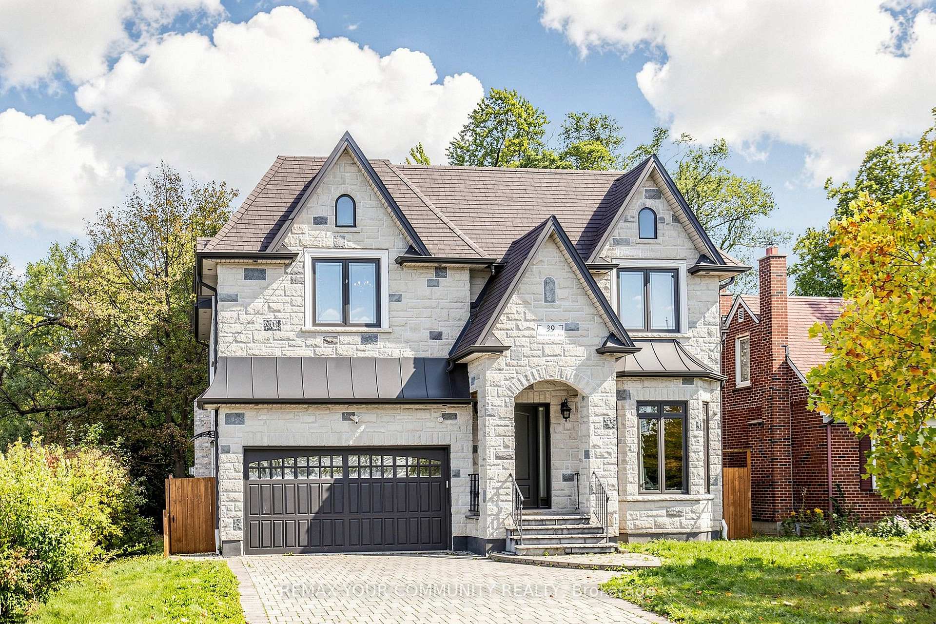 Photo of 39 Moore Park Avenue
