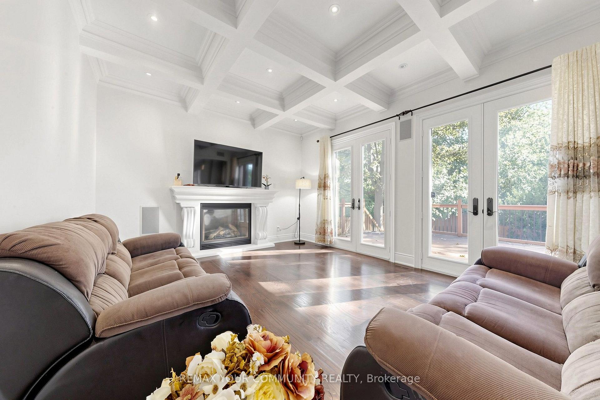 Photo 11 of 39 Moore Park Avenue, North York, Newtonbrook West — HOMEH