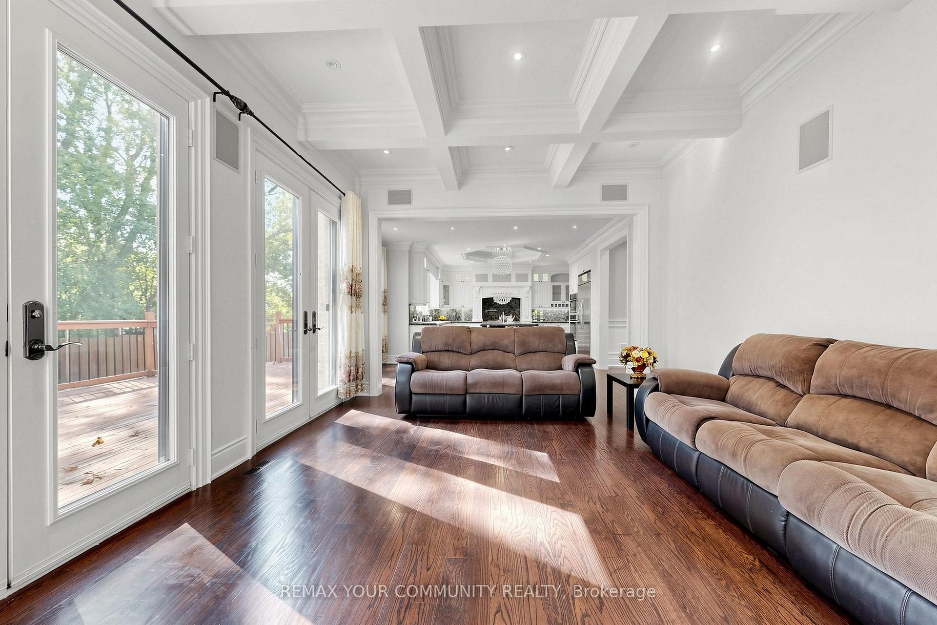 Photo 14 of 39 Moore Park Avenue, North York, Newtonbrook West — HOMEH
