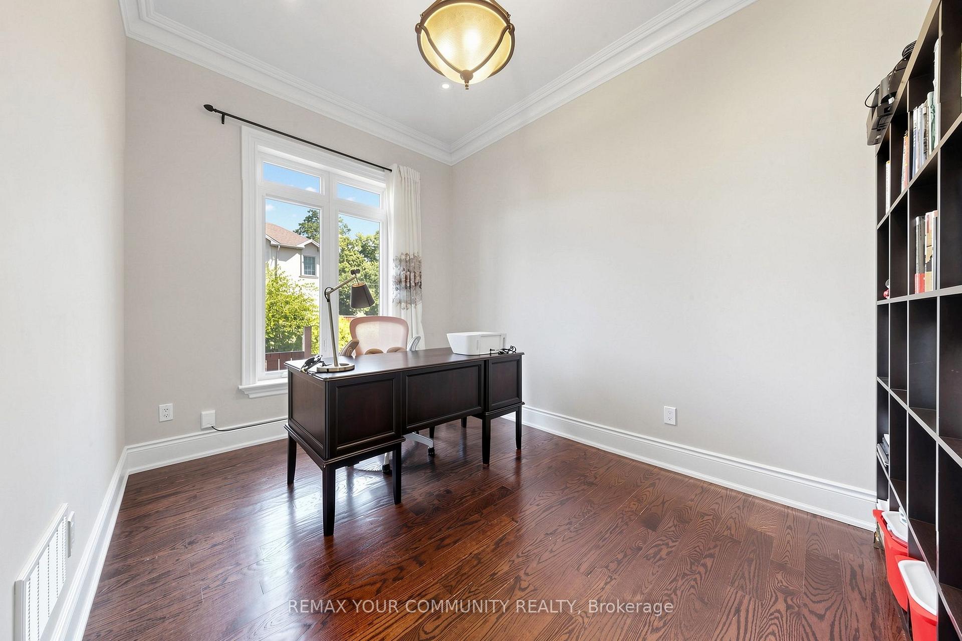 Photo 19 of 39 Moore Park Avenue, North York, Newtonbrook West — HOMEH