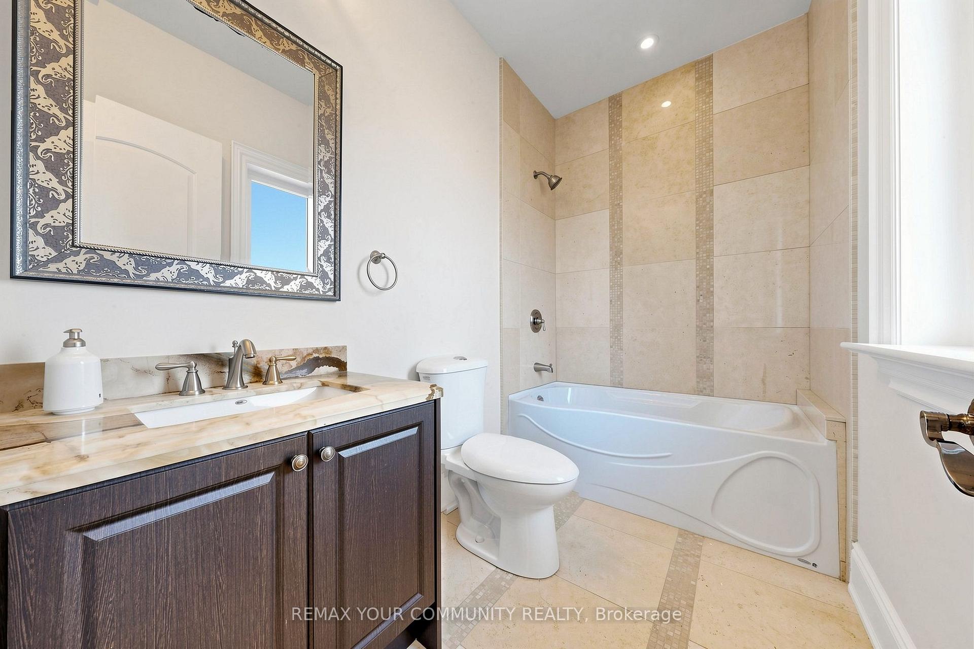 Photo 35 of 39 Moore Park Avenue, North York, Newtonbrook West — HOMEH