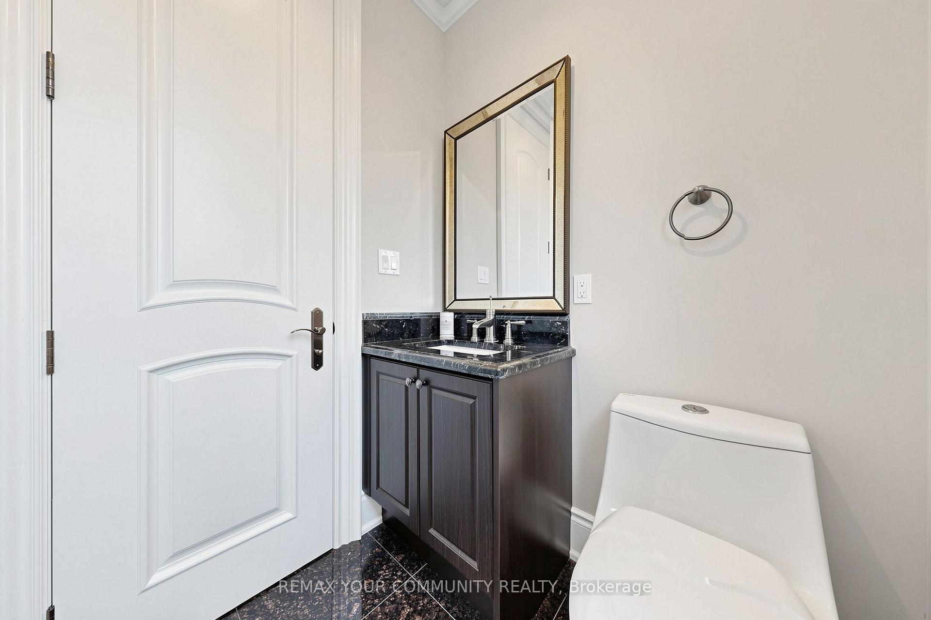 Photo 36 of 39 Moore Park Avenue, North York, Newtonbrook West — HOMEH