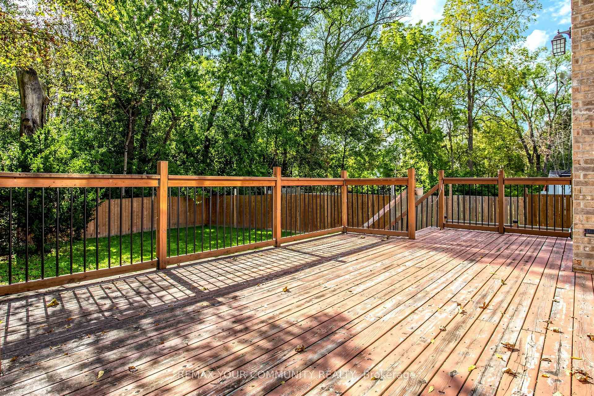 Photo 47 of 39 Moore Park Avenue, North York, Newtonbrook West — HOMEH