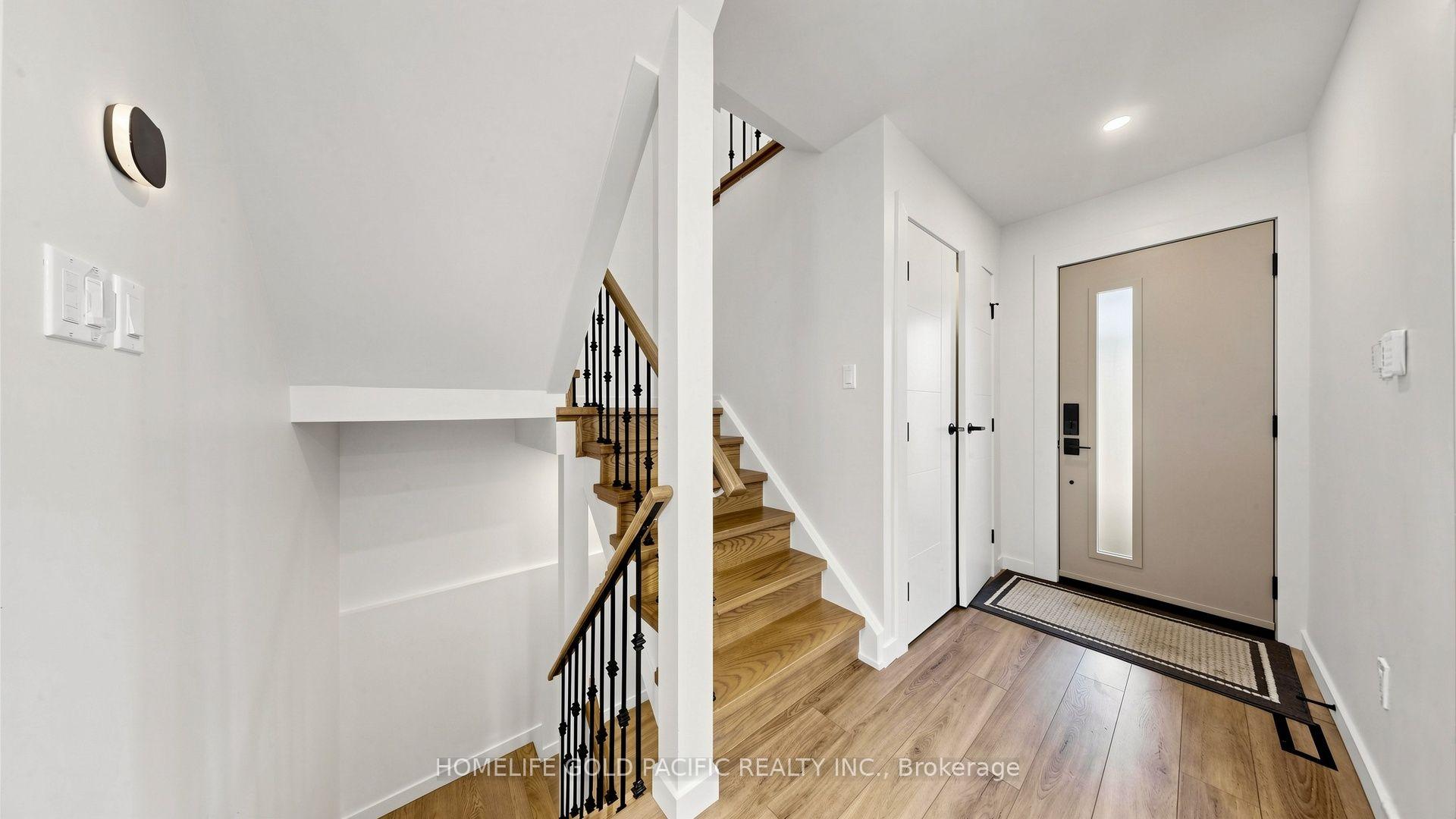 Photo 1 of 60 Elmfield Crescent, Scarborough, Steeles — HOMEH