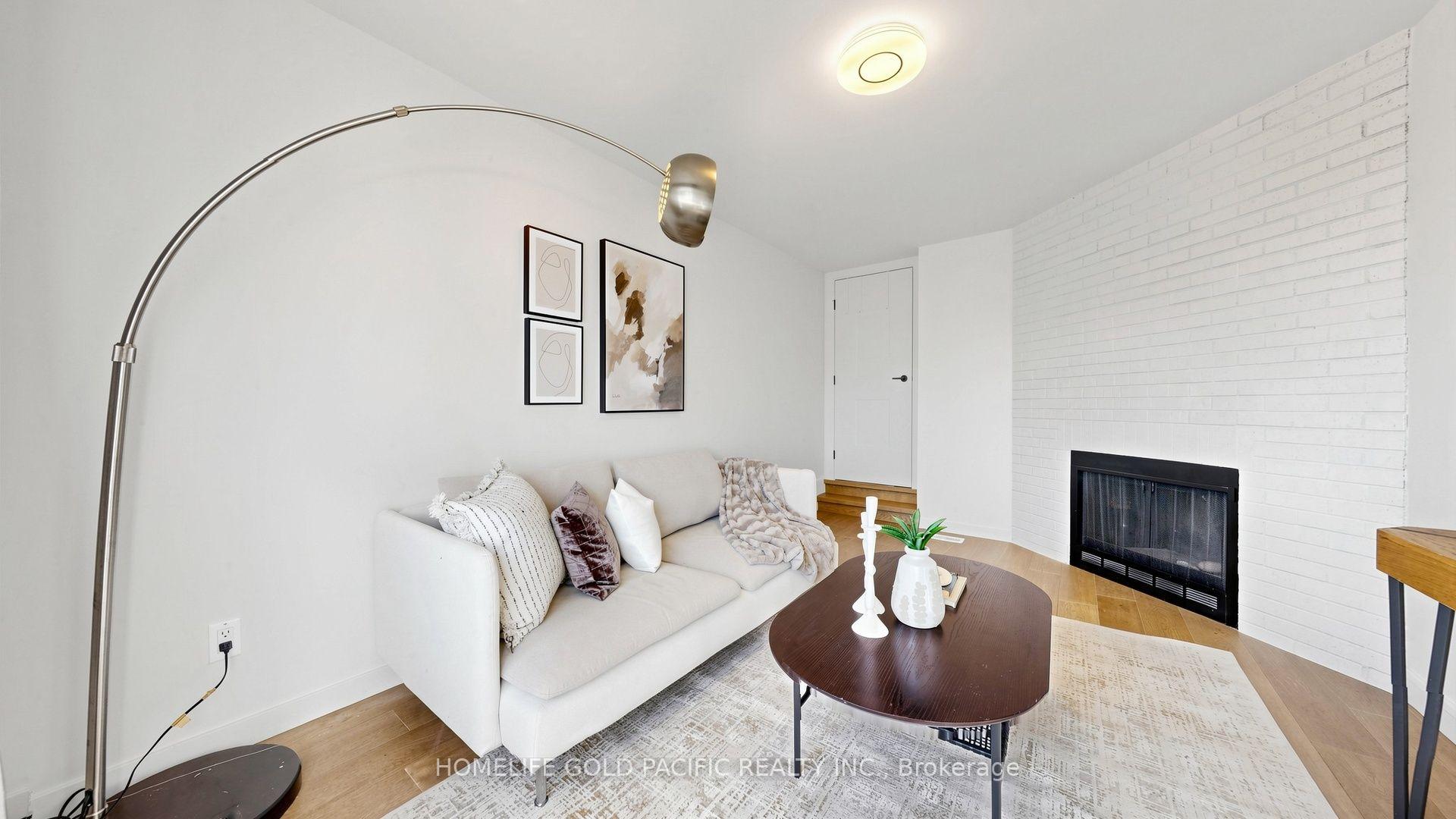Photo 31 of 60 Elmfield Crescent, Scarborough, Steeles — HOMEH