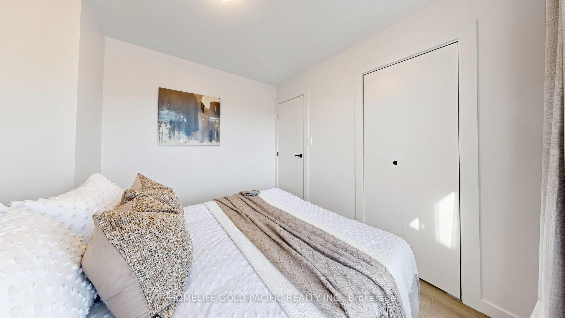 Photo 35 of 60 Elmfield Crescent, Scarborough, Steeles — HOMEH