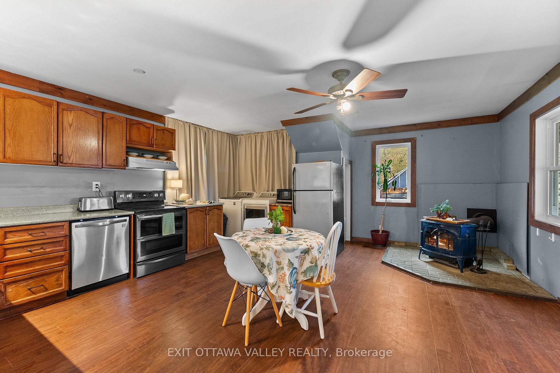 Photo 3 of 106 Bonnechere Street E, Bonnechere Valley, Eganville/Bonnechere Twp — HOMEH