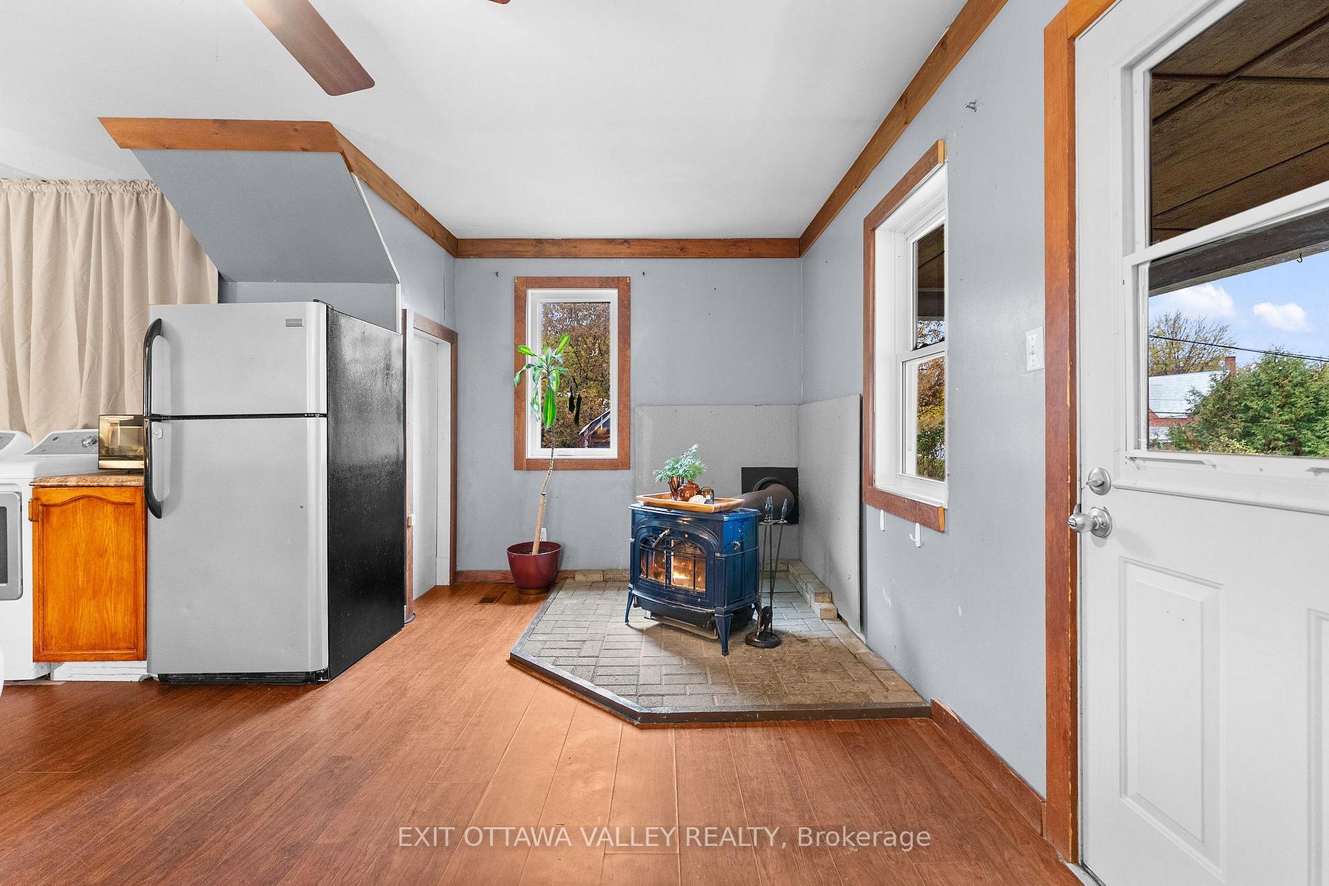 Photo 7 of 106 Bonnechere Street E, Bonnechere Valley, Eganville/Bonnechere Twp — HOMEH