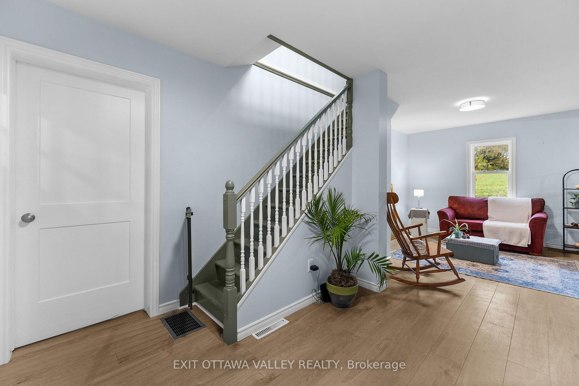 Photo 12 of 106 Bonnechere Street E, Bonnechere Valley, Eganville/Bonnechere Twp — HOMEH