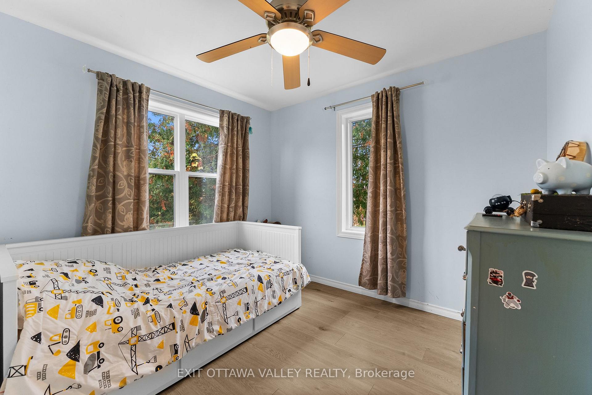 Photo 16 of 106 Bonnechere Street E, Bonnechere Valley, Eganville/Bonnechere Twp — HOMEH