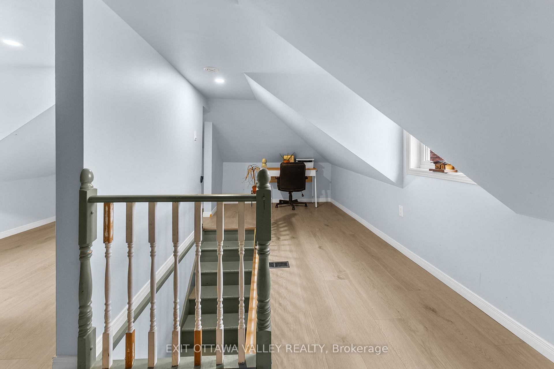 Photo 20 of 106 Bonnechere Street E, Bonnechere Valley, Eganville/Bonnechere Twp — HOMEH