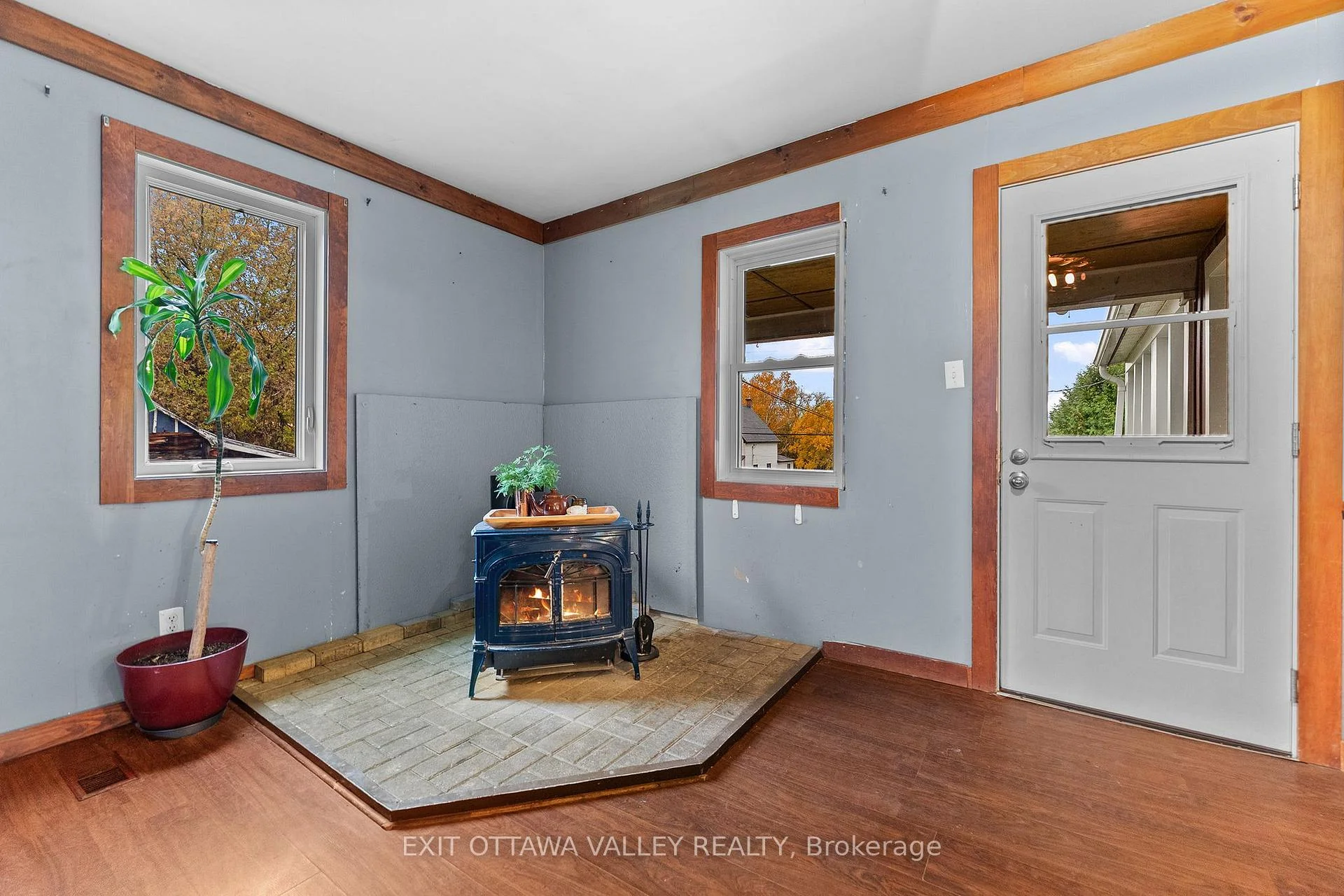 Photo 2 of 106 Bonnechere Street E, Bonnechere Valley, Eganville/Bonnechere Twp — HOMEH