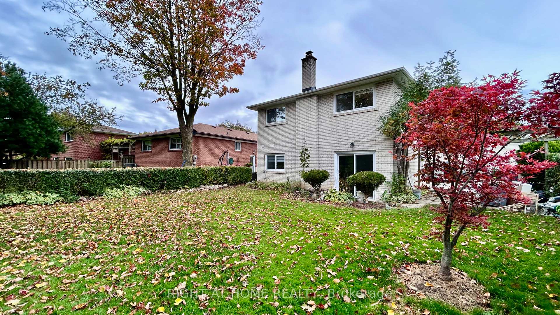 Photo 3 of 575 Eversley Drive, Mississauga, Mississauga Valleys — HOMEH