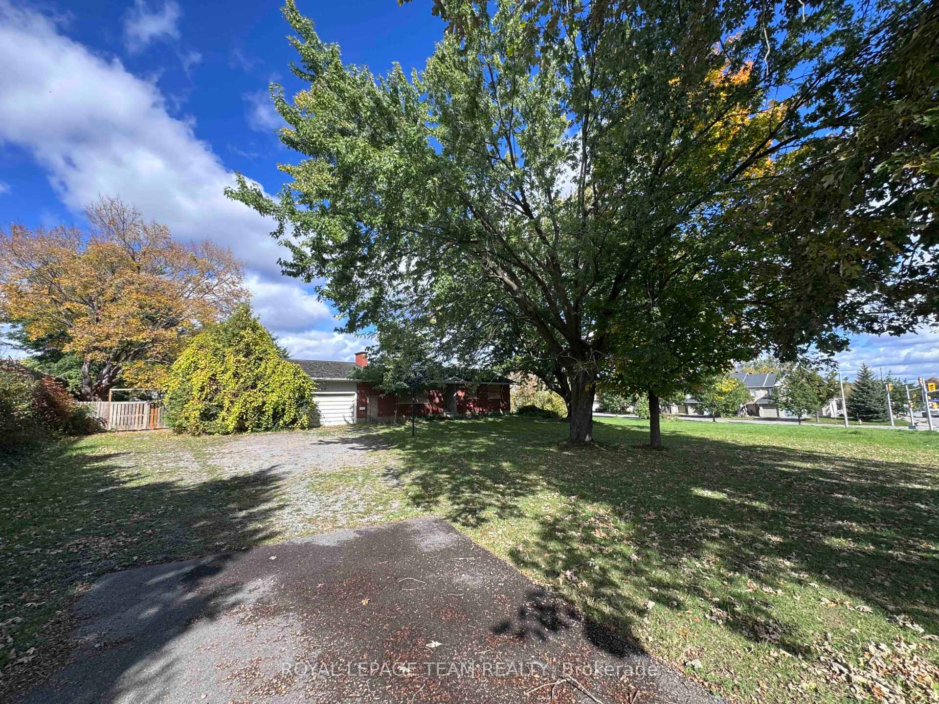 Photo 1 of 1135 Klondike Road, Ottawa, Kanata - Morgan's Grant/South March — HOMEH