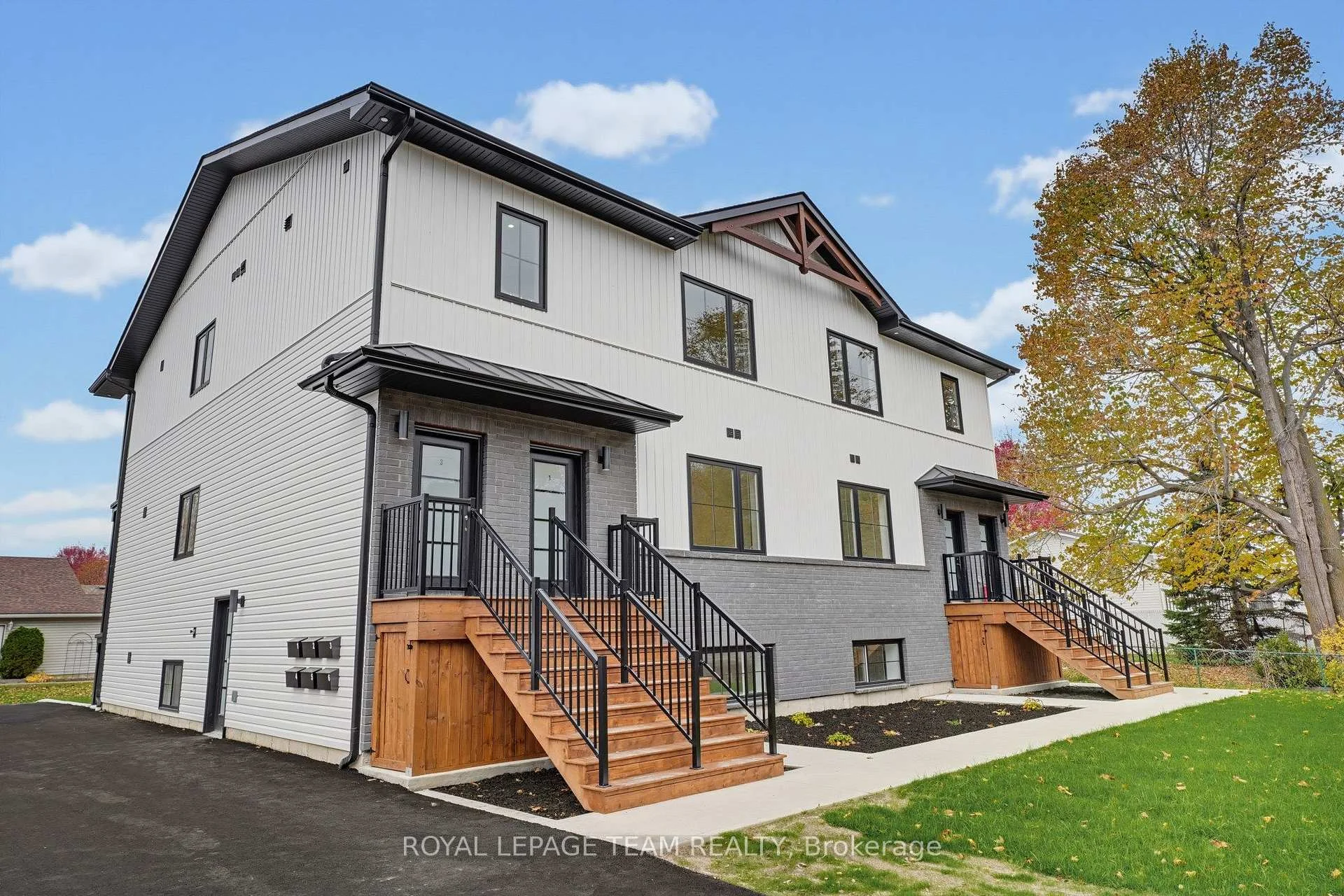 Photo of Unit Unit 4, 730 Cecelia Street