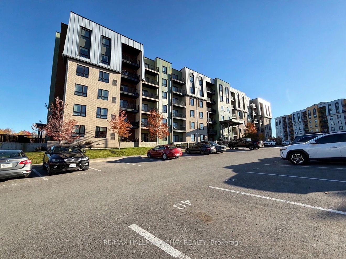 Photo 2 of Unit 304, 5 Chef Lane, Barrie, Rural Barrie Southeast — HOMEH