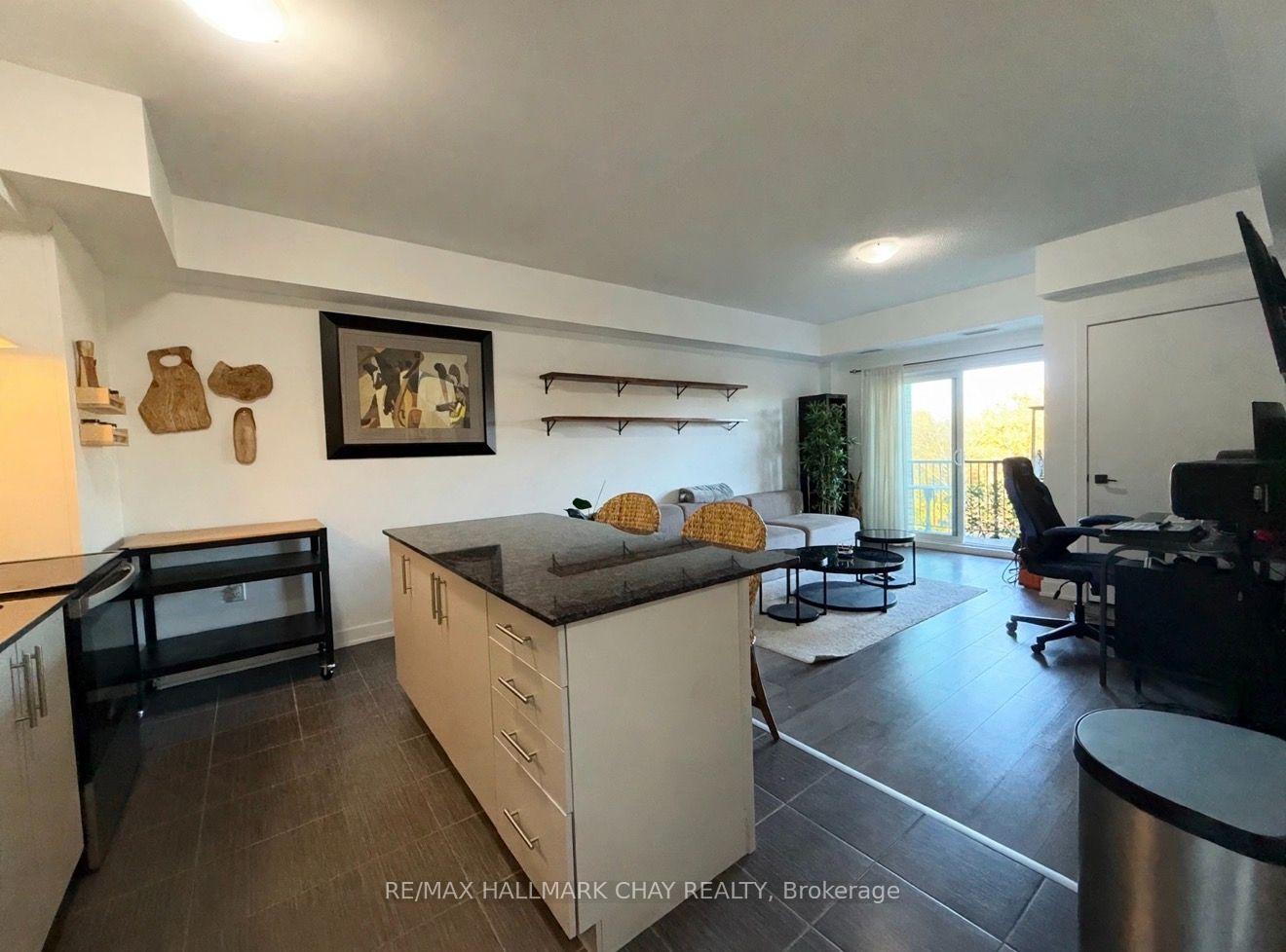 Photo 9 of Unit 304, 5 Chef Lane, Barrie, Rural Barrie Southeast — HOMEH