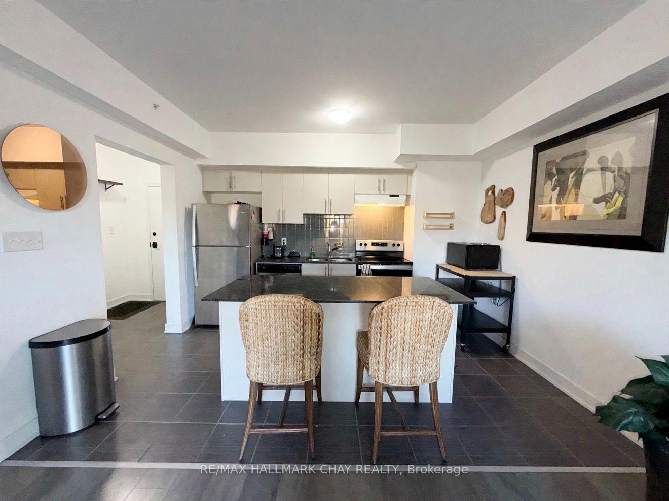 Photo 13 of Unit 304, 5 Chef Lane, Barrie, Rural Barrie Southeast — HOMEH