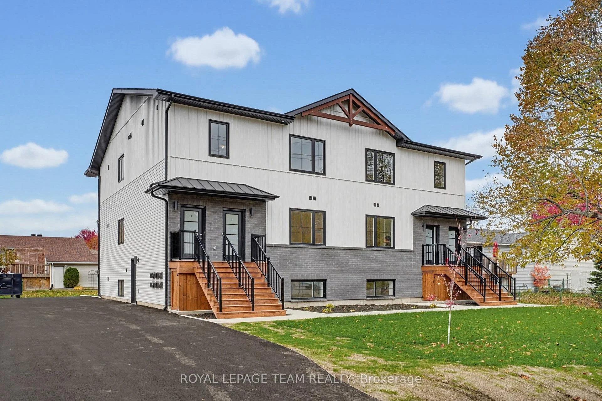 Photo of Unit UNIT 6, 730 Cecelia Street