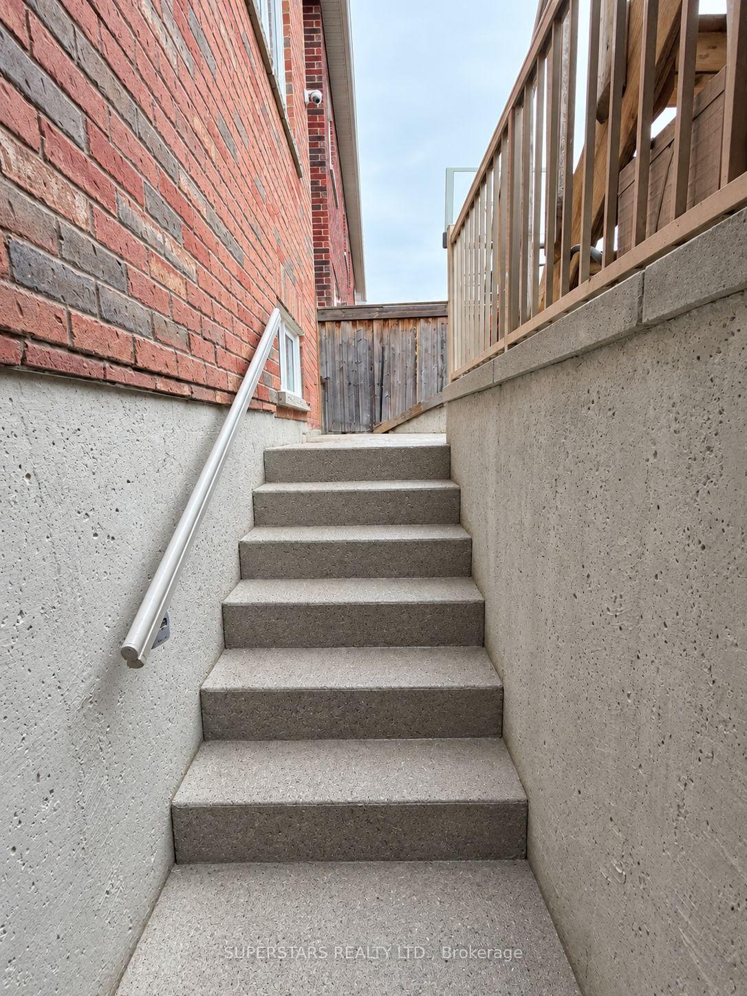 Photo 5 of Unit Basement, 11 Zeng Cheng Drive, Markham, Victoria Square — HOMEH