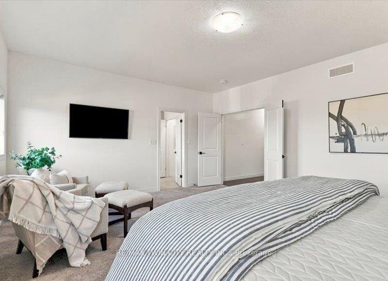 Photo 4 of 905 Broadacre Place, Kitchener, Pioneer Park/Doon/Wyldwoods — HOMEH