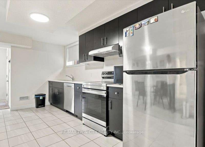 Photo 26 of 905 Broadacre Place, Kitchener, Pioneer Park/Doon/Wyldwoods — HOMEH