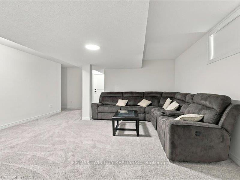 Photo 33 of 905 Broadacre Place, Kitchener, Pioneer Park/Doon/Wyldwoods — HOMEH