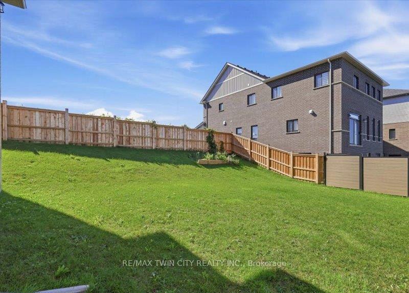 Photo 34 of 905 Broadacre Place, Kitchener, Pioneer Park/Doon/Wyldwoods — HOMEH