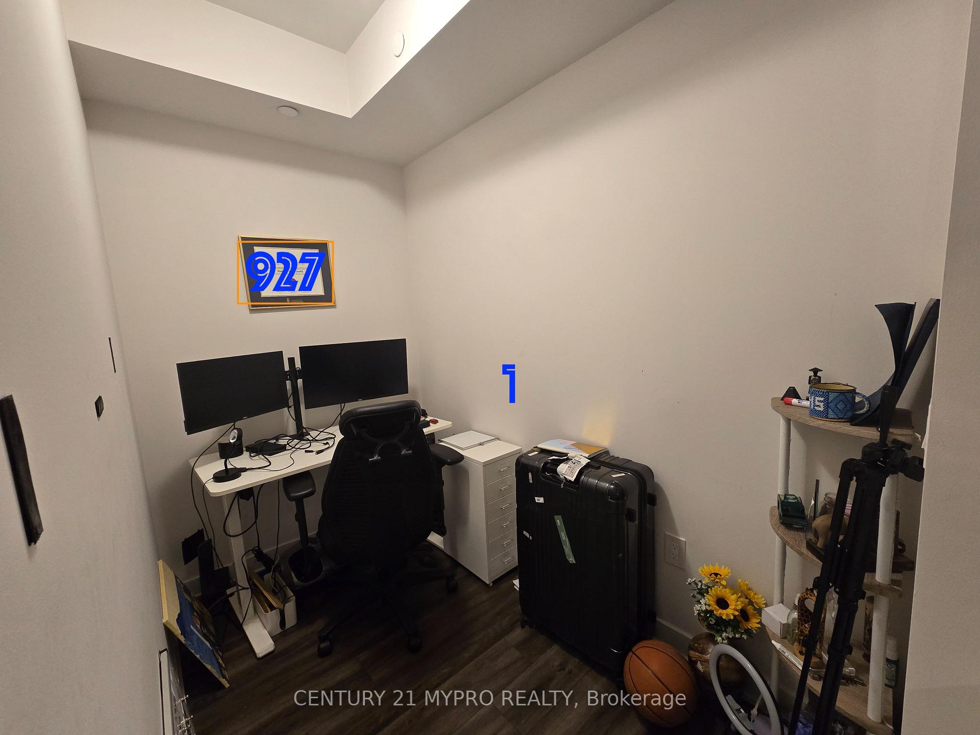 Photo 10 of Unit 927, 60 Princess Street, Toronto, Moss Park — HOMEH