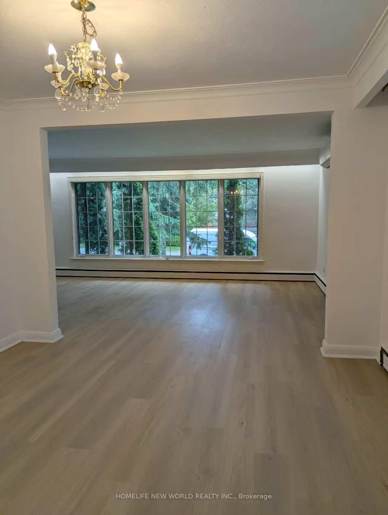 Photo 2 of 10 Millgate Crescent, North York, Bayview Village — HOMEH