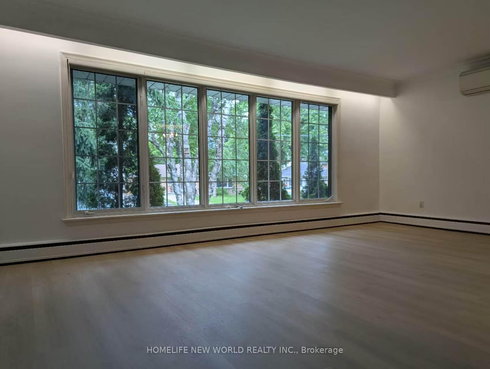 Photo 3 of 10 Millgate Crescent, North York, Bayview Village — HOMEH