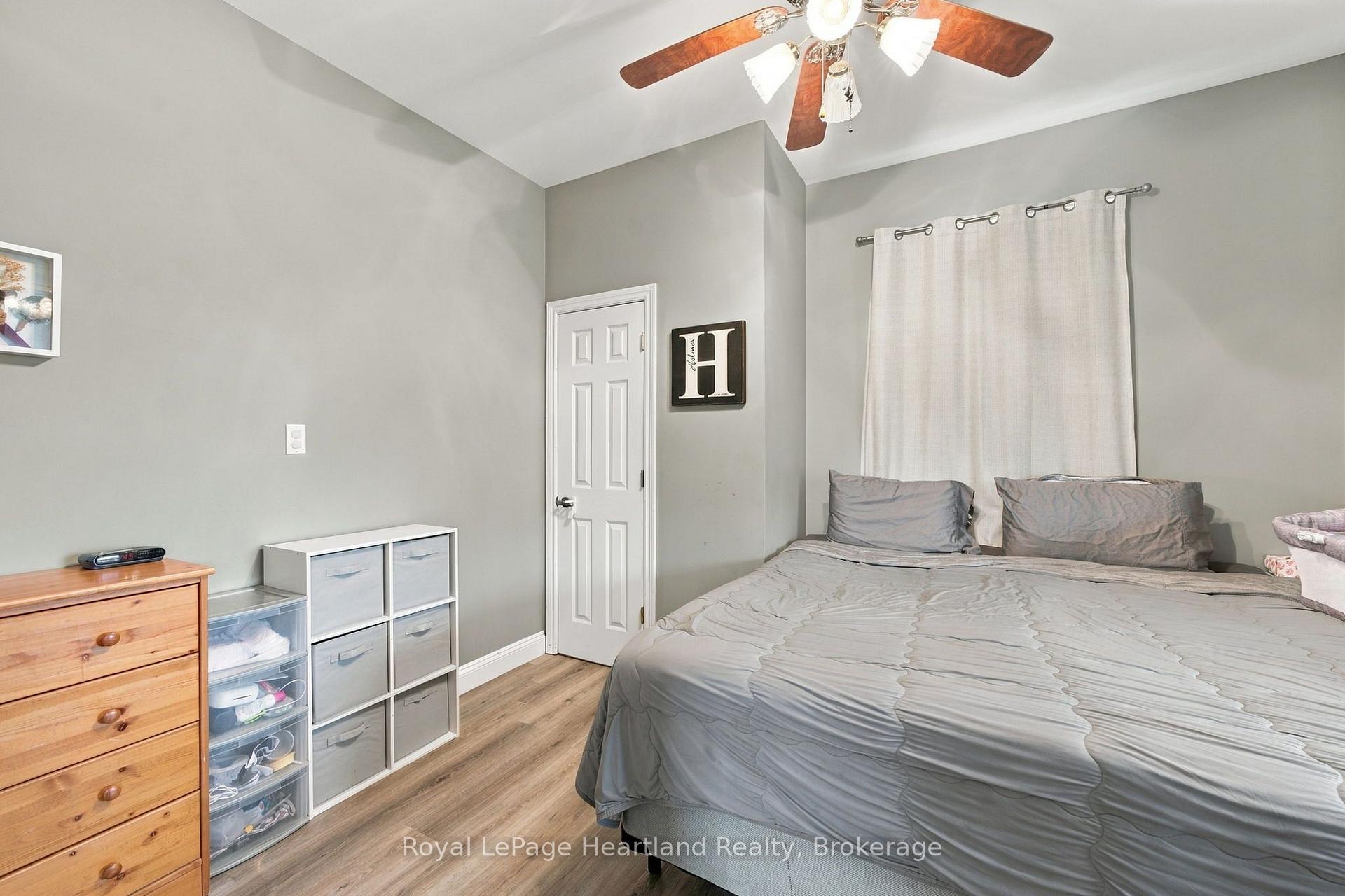 Photo 13 of 37579 Kippen Road, Bluewater, Hay — HOMEH