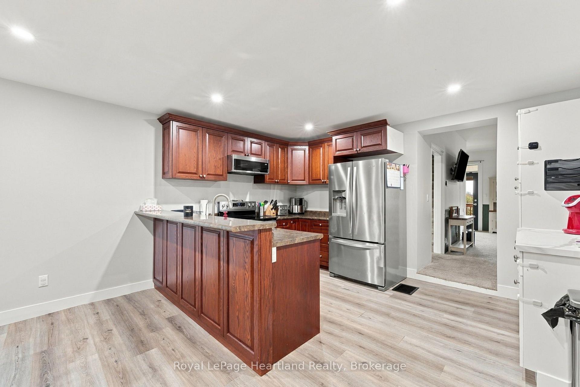Photo 19 of 37579 Kippen Road, Bluewater, Hay — HOMEH